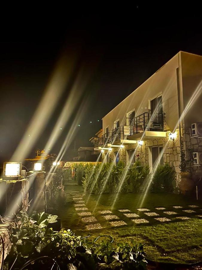 Merlin Apart Otel Karaburun  Buitenkant foto