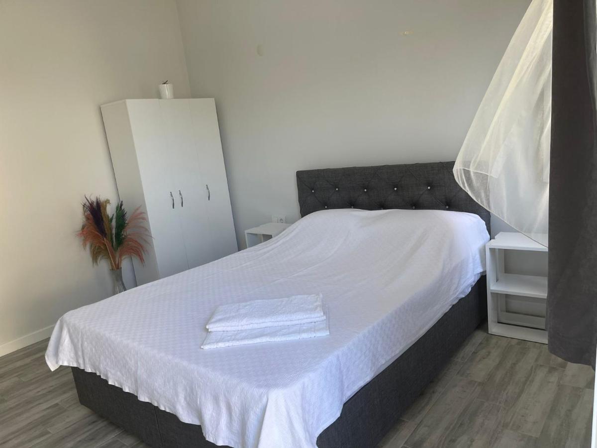 Merlin Apart Otel Karaburun  Buitenkant foto
