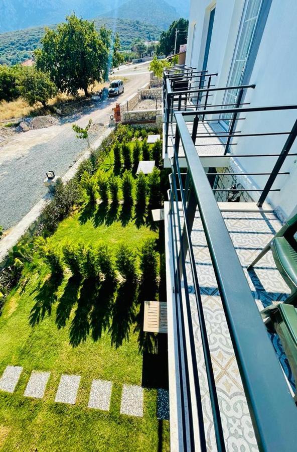 Merlin Apart Otel Karaburun  Buitenkant foto